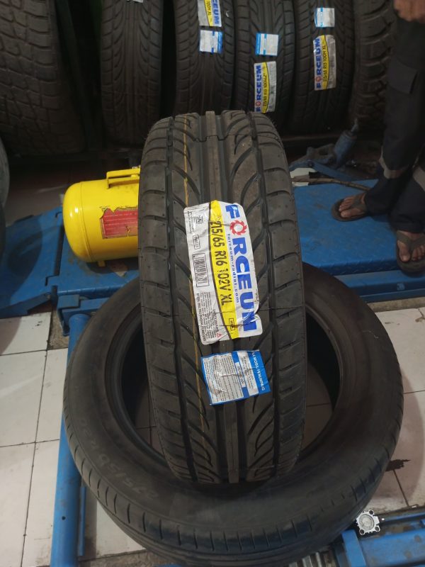 Forceum 215/65 R16